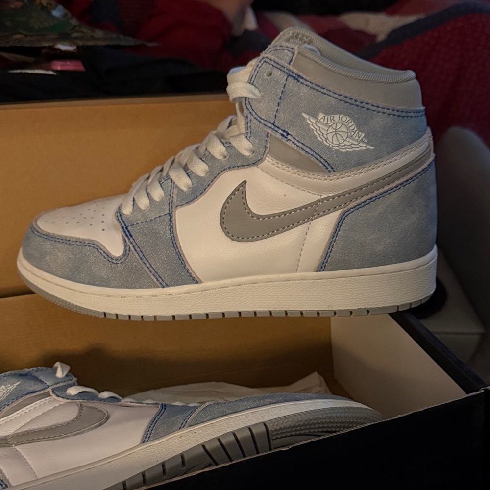 Nike Kids High-Top Sneakers in White and Gray-Blue